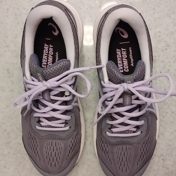 Like New ASICS Gel-Contend 7 Running Shoes - Picture 2 of 6